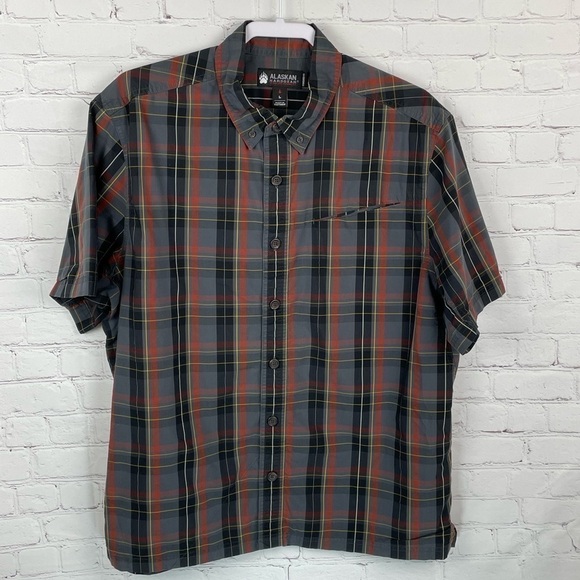 Alaskan Hardgear Mens L Short Sleeve Button Up Lightweight Plaid Outdoor Shirt - Picture 1 of 10